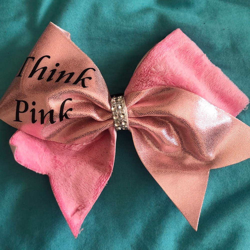 Cheer bow